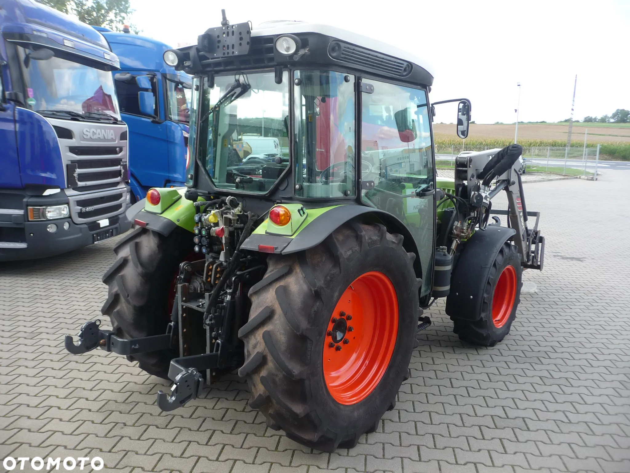 Claas Nexos 240F - 7