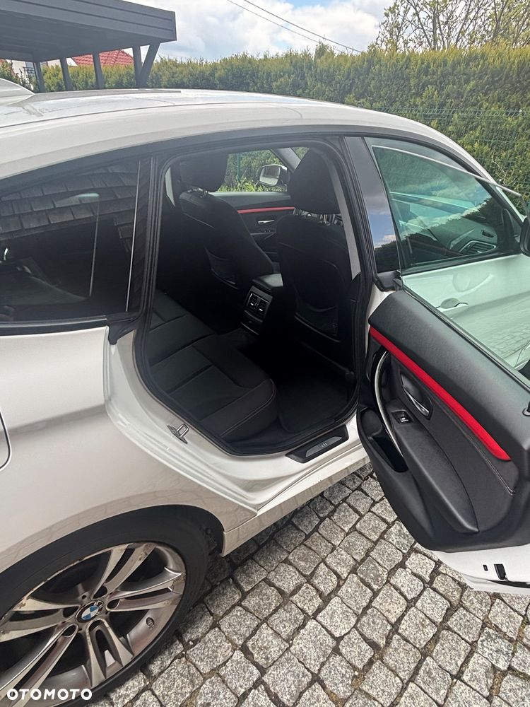 BMW Seria 3 320i GPF xDrive - 18