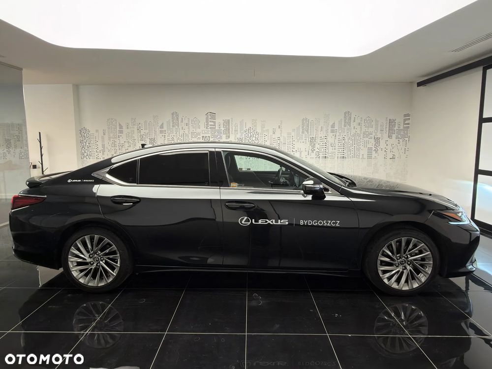 Lexus ES - 5
