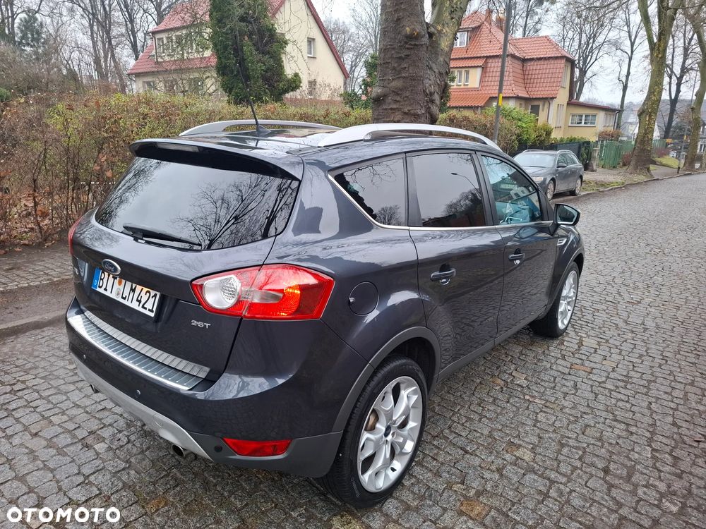 Ford Kuga 2.5 4x4 Titanium - 31