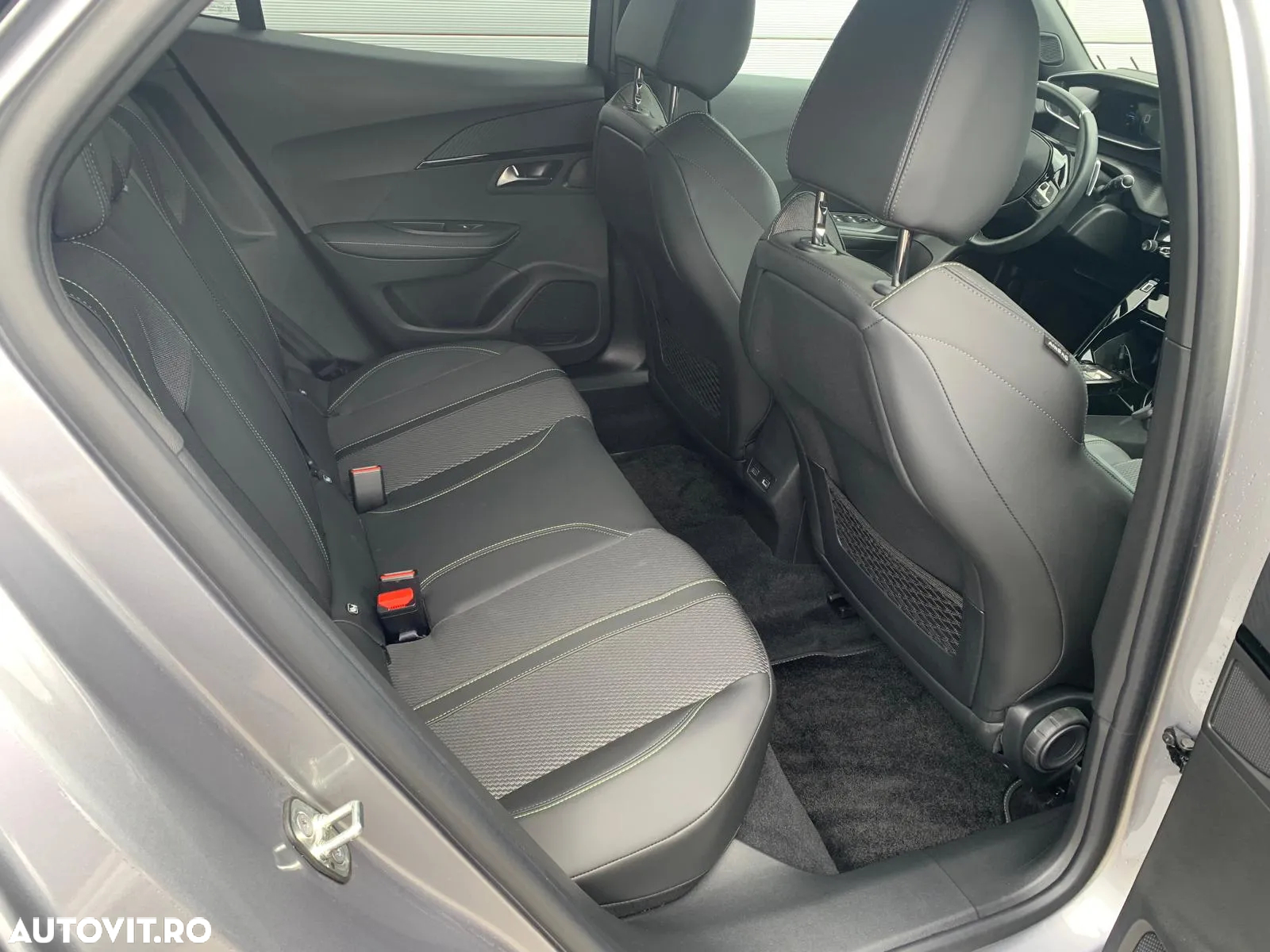 Peugeot 2008 1.2L PureTech 130 S&S EAT8 GT - 9