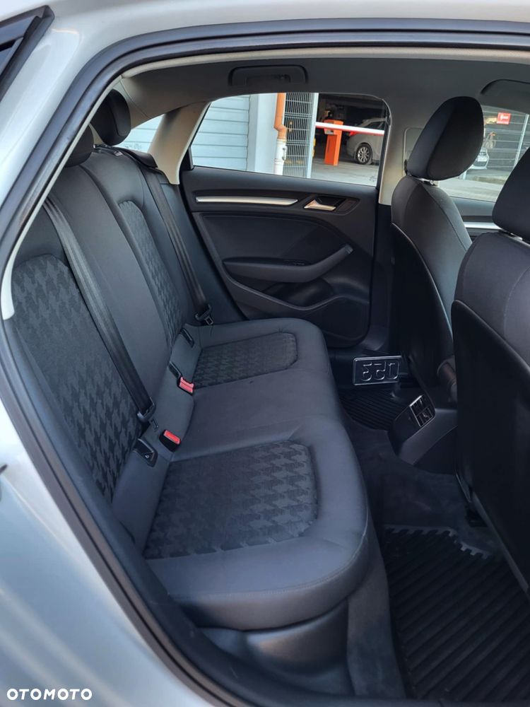 Audi A3 Limousine 2.0 TDI S tronic Ambiente - 10