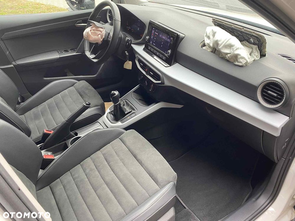 Seat Arona - 13