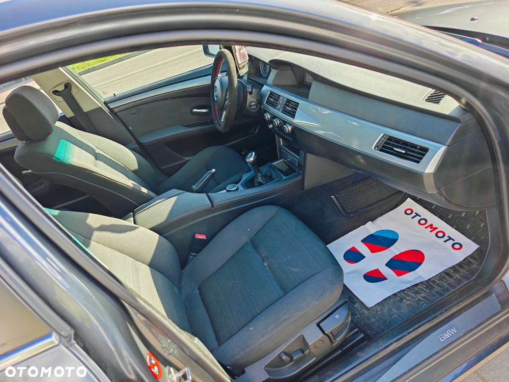 BMW Seria 5 520i - 17
