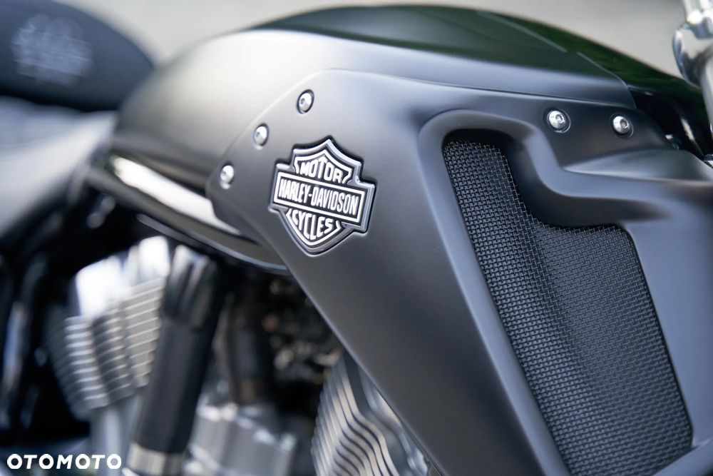Harley-Davidson V-Rod Muscle - 15