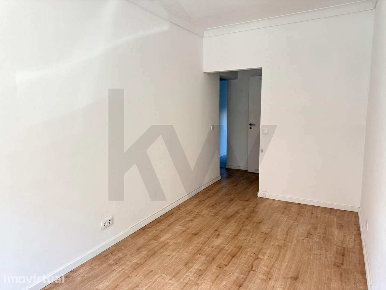 Apartamento T0 na Rua Tenente Ferreira Durão - Grande imagem: 3/21