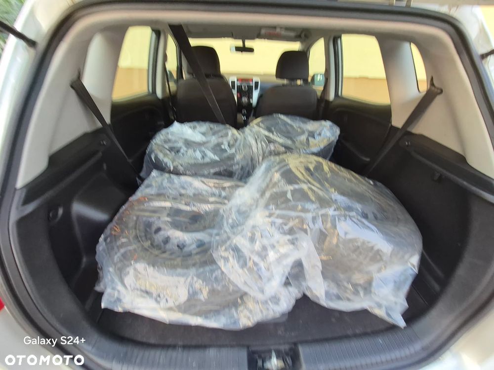 Kia Venga 1.4 L - 10