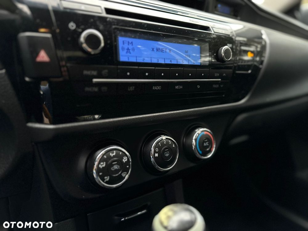 Toyota Corolla 1.6 Active EU6 - 19