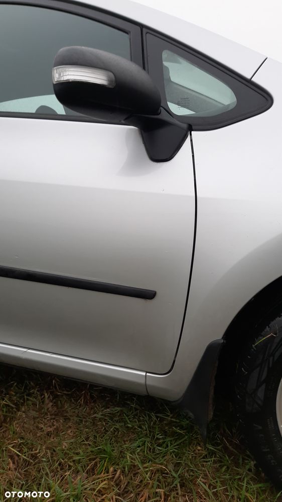 Toyota Auris 1.6 2010 - 22