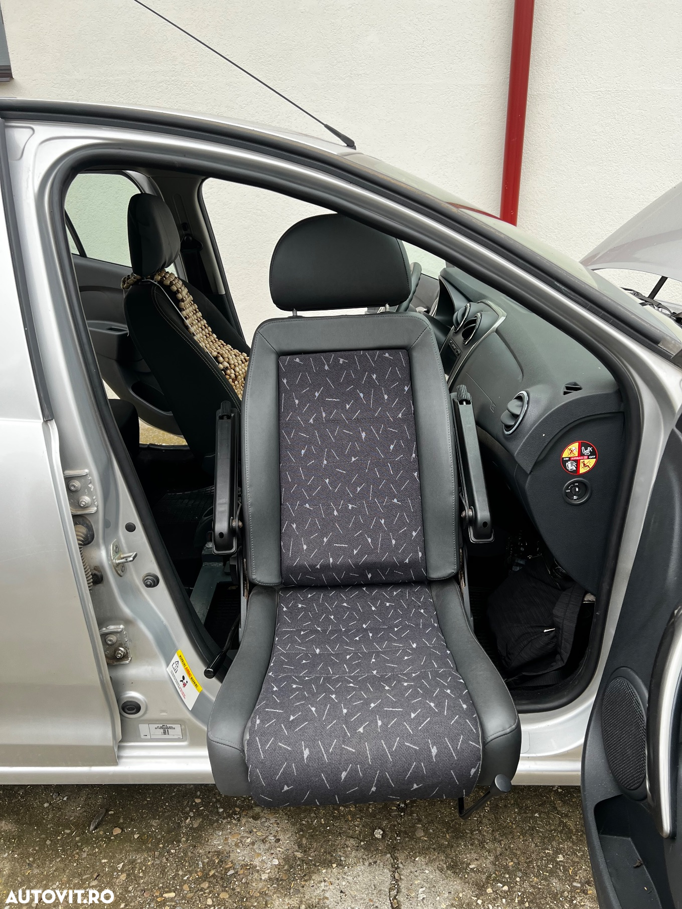 Dacia Logan 1.2 75CP Laureate - 4