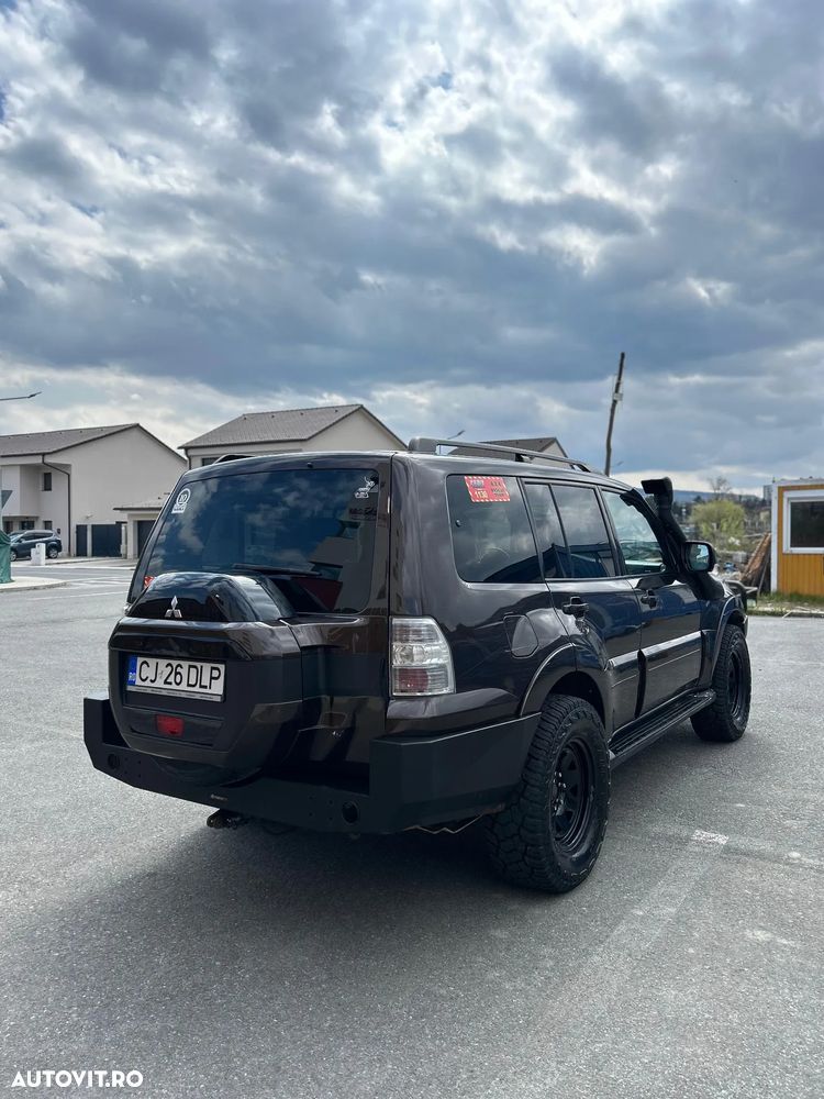 Mitsubishi Pajero LWB 3.2 DI-D Instyle S74 - 9