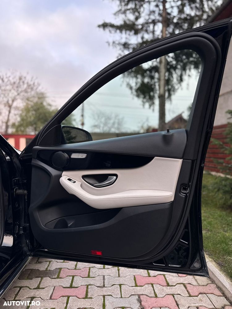 Mercedes-Benz C - 16