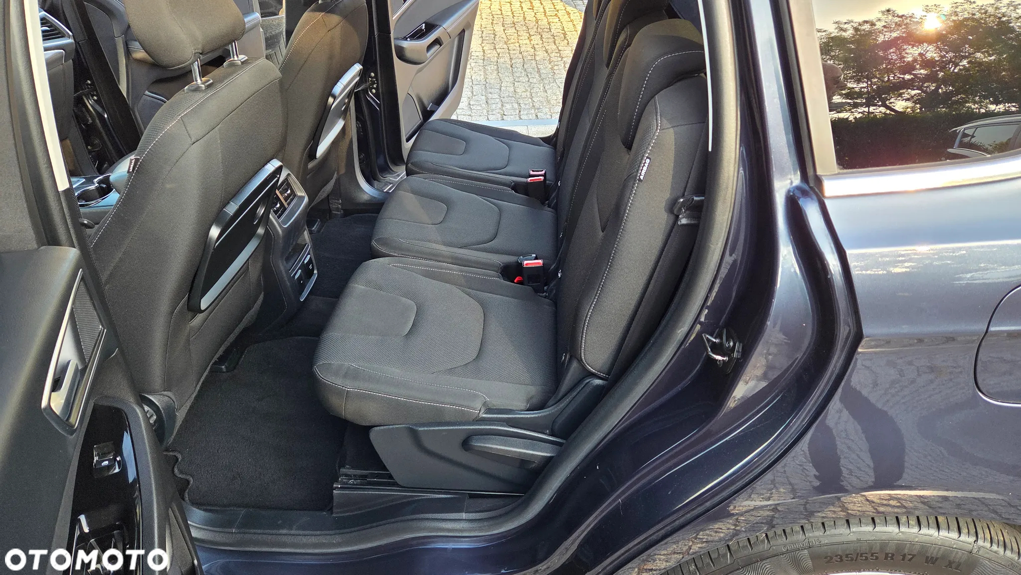 Ford S-Max 2.0 EcoBlue Titanium - 26