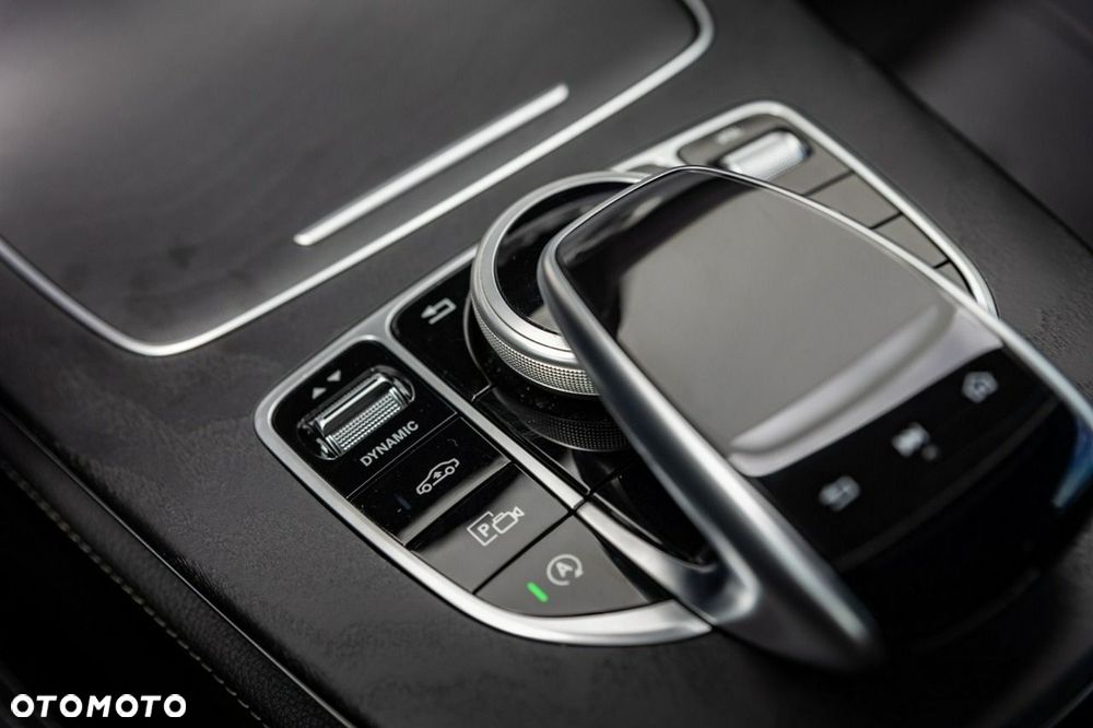 Mercedes-Benz Klasa E - 24