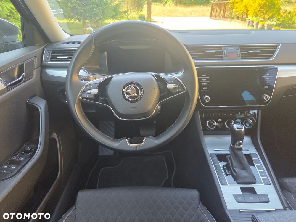 Skoda Superb 1.5 TSI Ambition DSG - 9