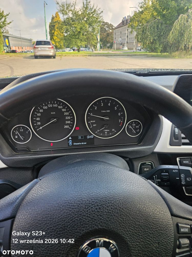 BMW Seria 3 2019 photo 5