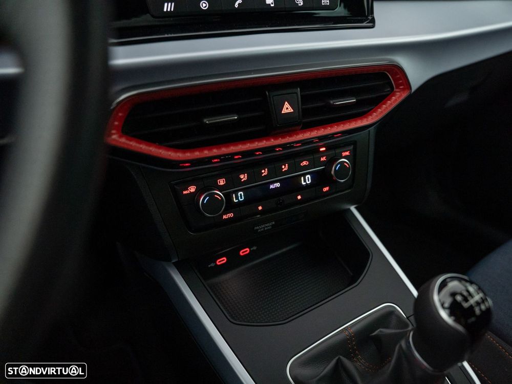 SEAT Arona 1.0 TSI FR - 27