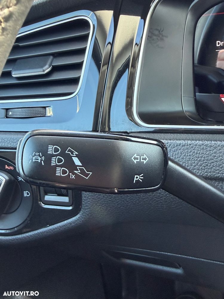 Volkswagen Golf 1.6 TDI DPF DSG MATCH - 11