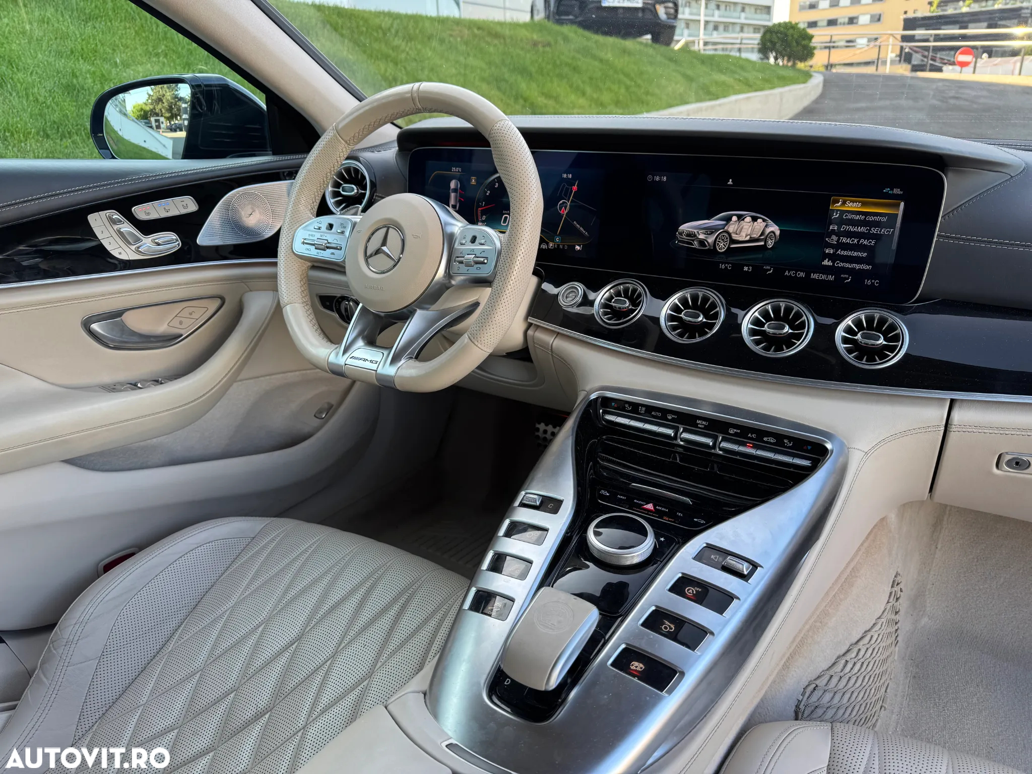 Mercedes-Benz AMG GT 63 4MATIC+ - 14