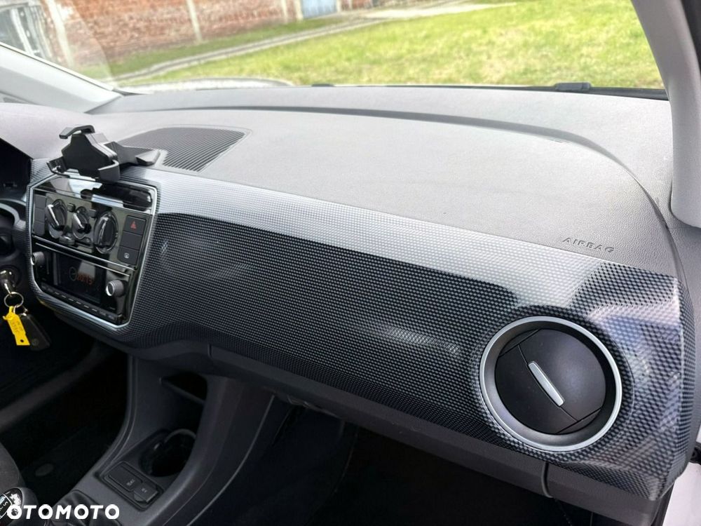 Volkswagen up! - 10
