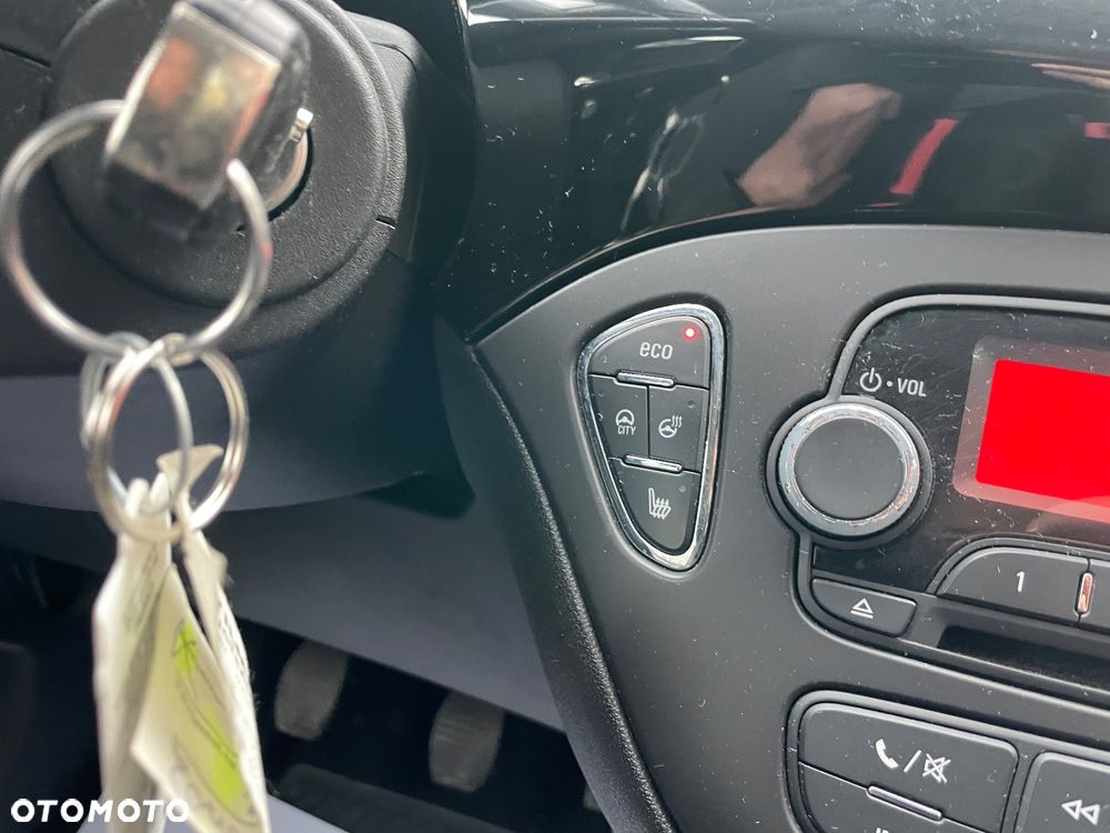 Opel Corsa 1.4 16V Edition - 27