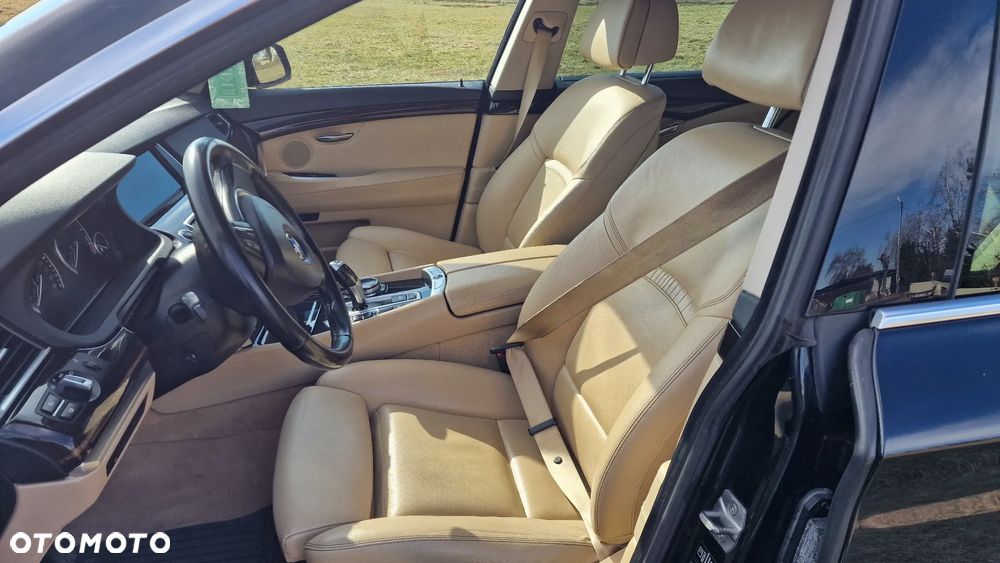 BMW 5GT 535i xDrive - 14