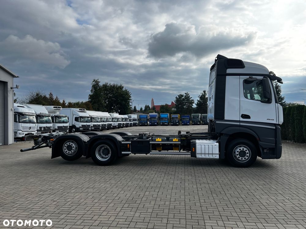 Mercedes-Benz Actros - 10