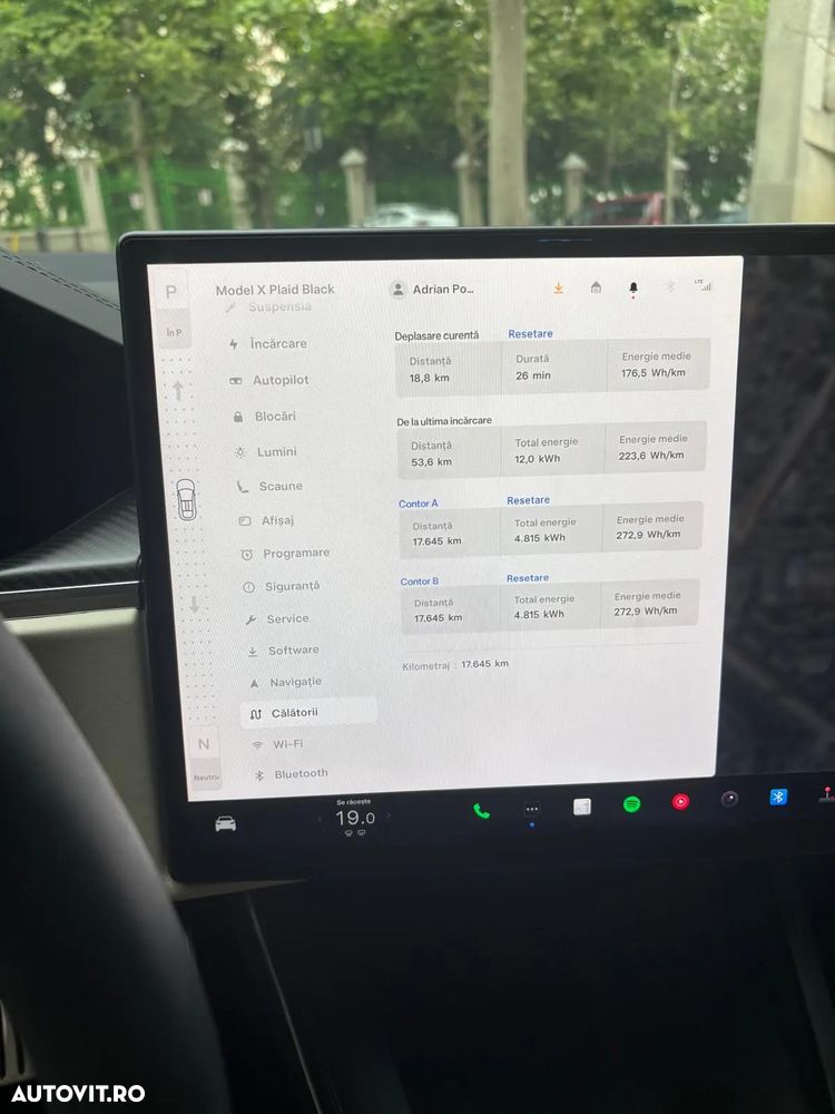 Tesla Model X Plaid - 23