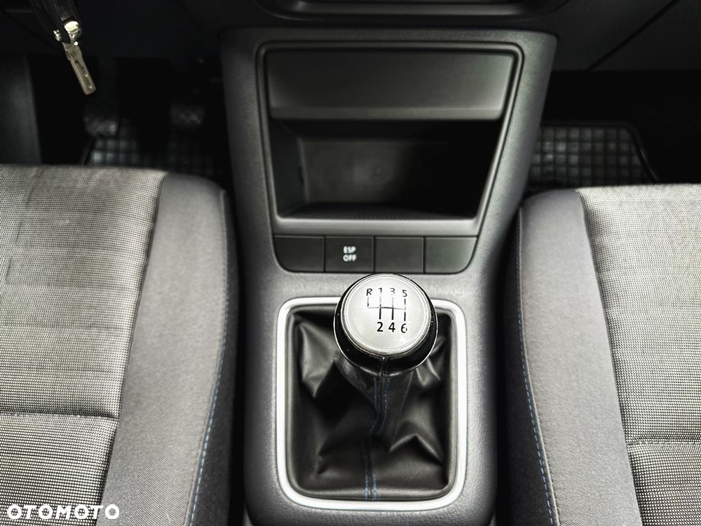 Volkswagen Golf Plus 1.9 TDI DPF Tour Edition - 13