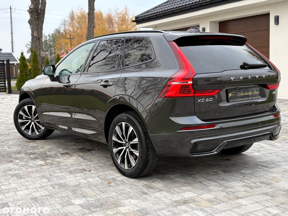 Volvo XC 60 B4 D AWD Plus Dark - 8