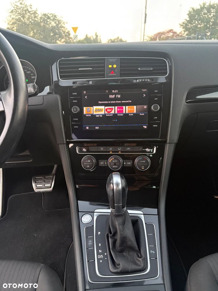 Volkswagen Golf 1.4 TSI DSG Sound - 17