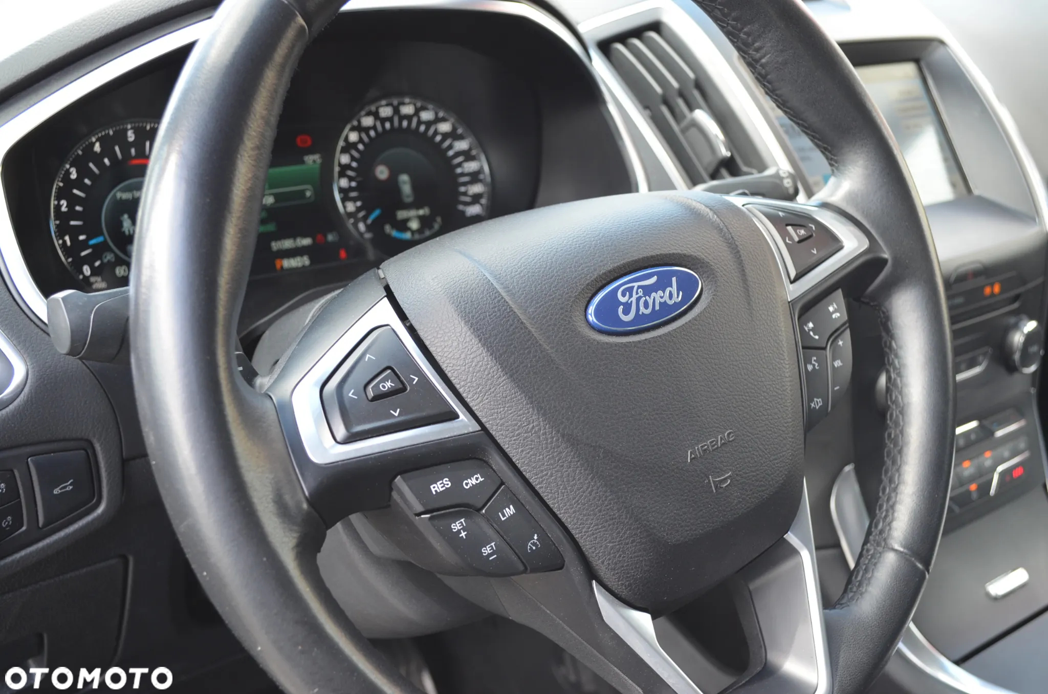 Ford S-Max - 9