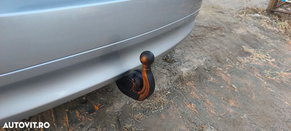 BMW Seria 3 325xi - 37