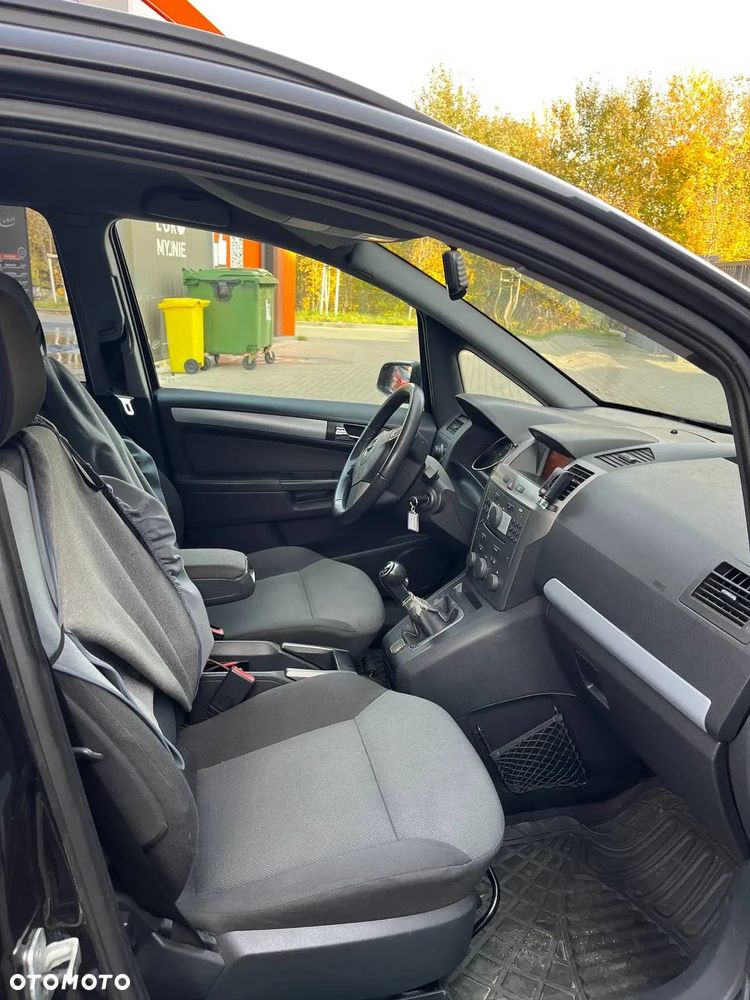 Opel Zafira - 9