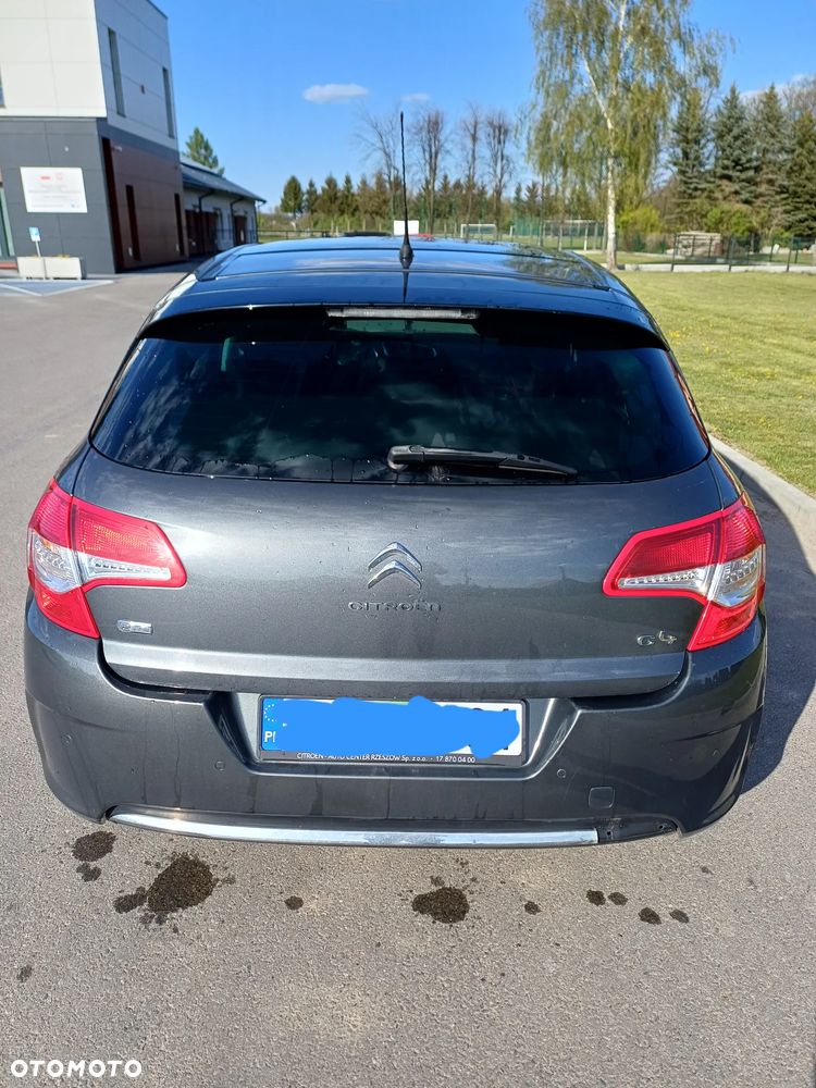 Citroën C4 e-HDi 115 Selection - 3