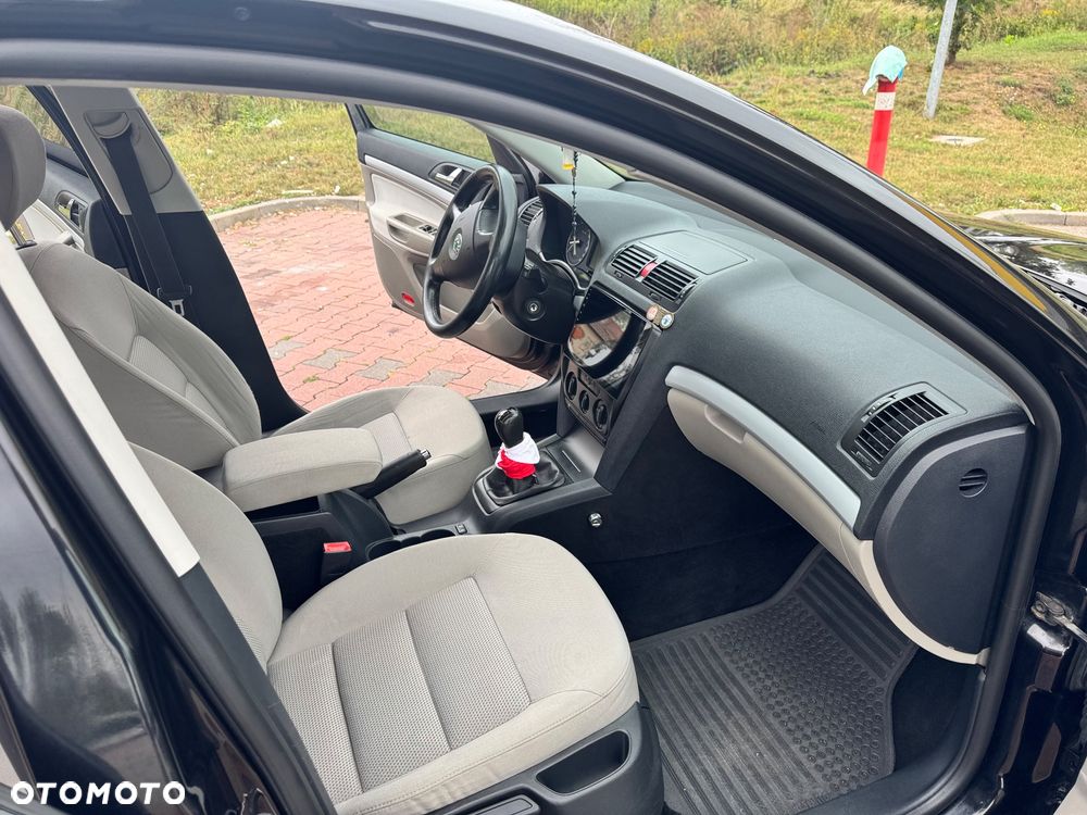 Skoda Octavia 1.6 FSI Elegance - 2