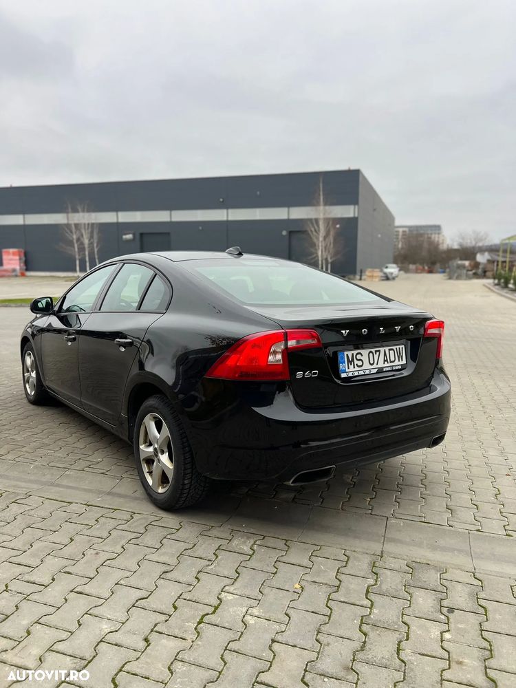 Volvo S60 D4 Geartronic Momentum - 2