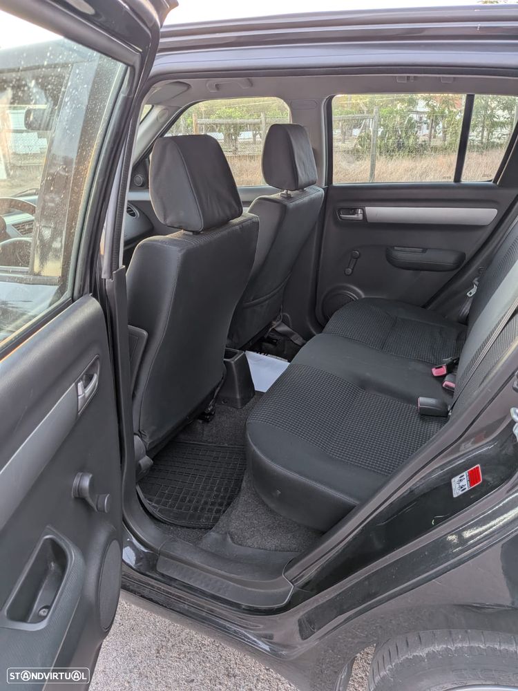 Suzuki Swift 1.3 DDiS GLX - 6