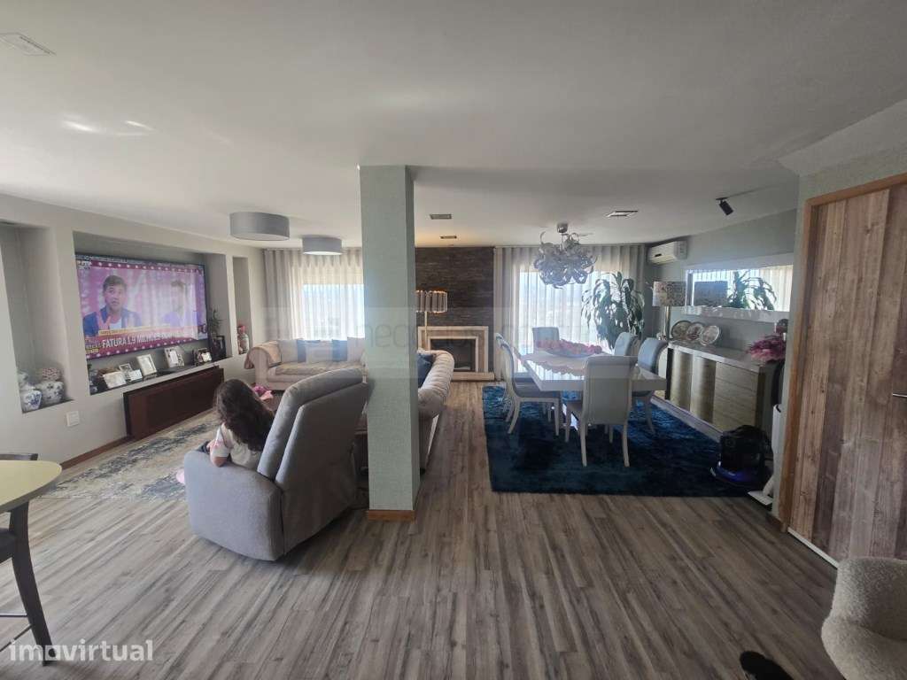 Moradia Gaveto T3 mais escritório e um apartamento T2 - Grande imagem: 4/40
