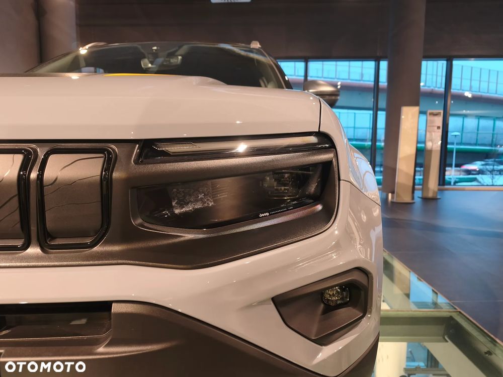 Jeep Avenger 1.2 T3 mHEV The North Face 4xe eDCT6 - 11