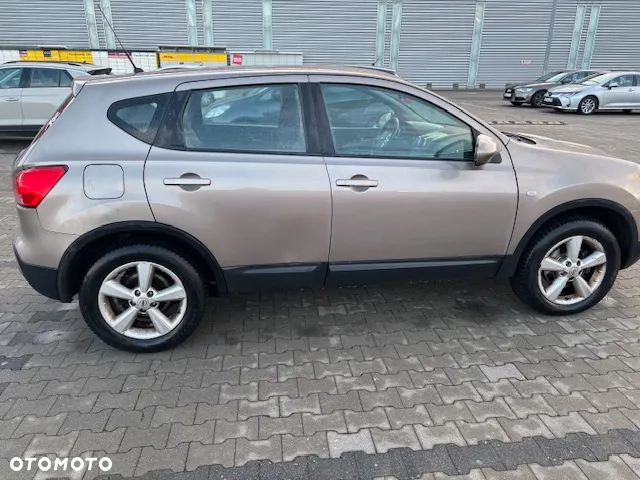 Nissan Qashqai 2.0 dCi 4x4 Tekna - 11