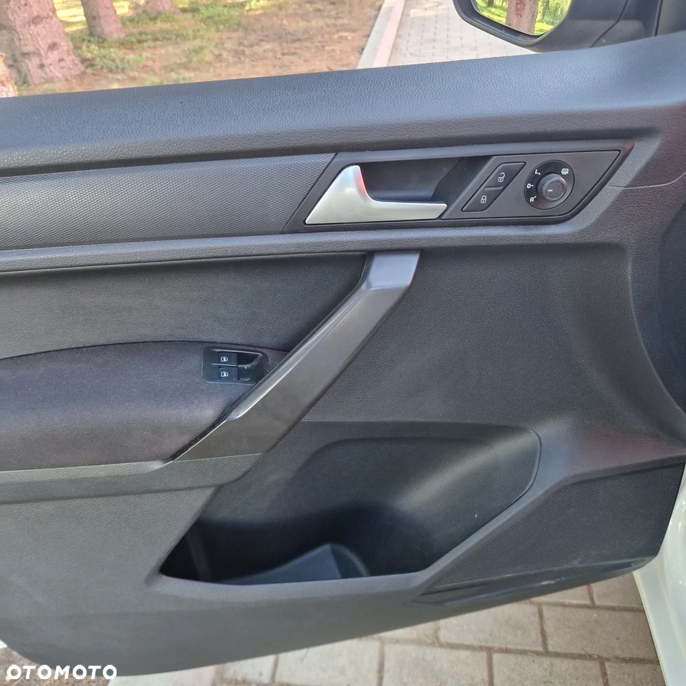 Volkswagen Caddy 2.0 TDI Comfortline - 32