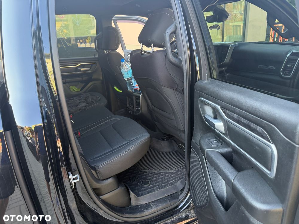 RAM 1500 Crew Cab Shortbed Bighorn - 10