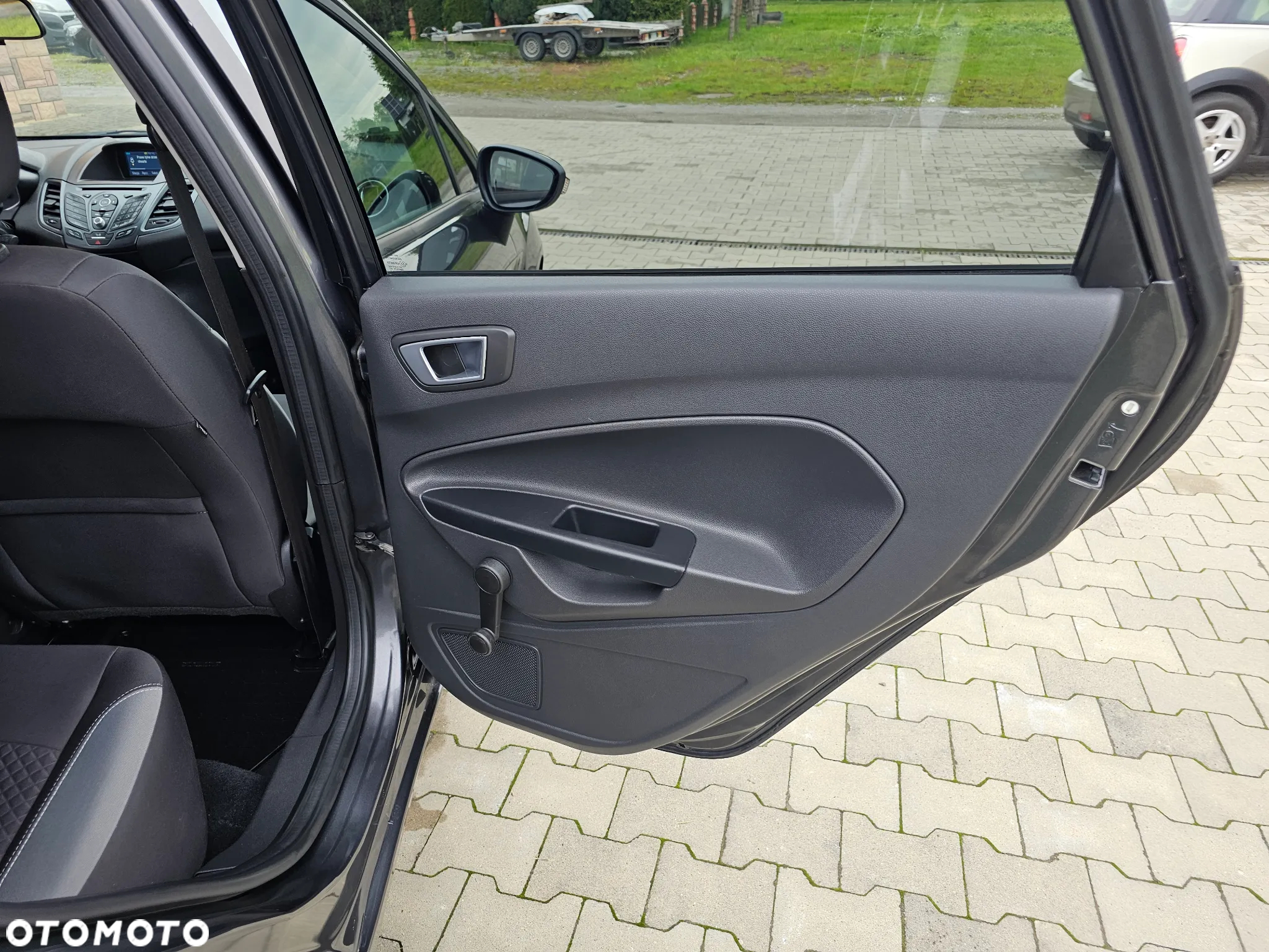 Ford Fiesta 1.0 EcoBoost Powershift Trend - 31