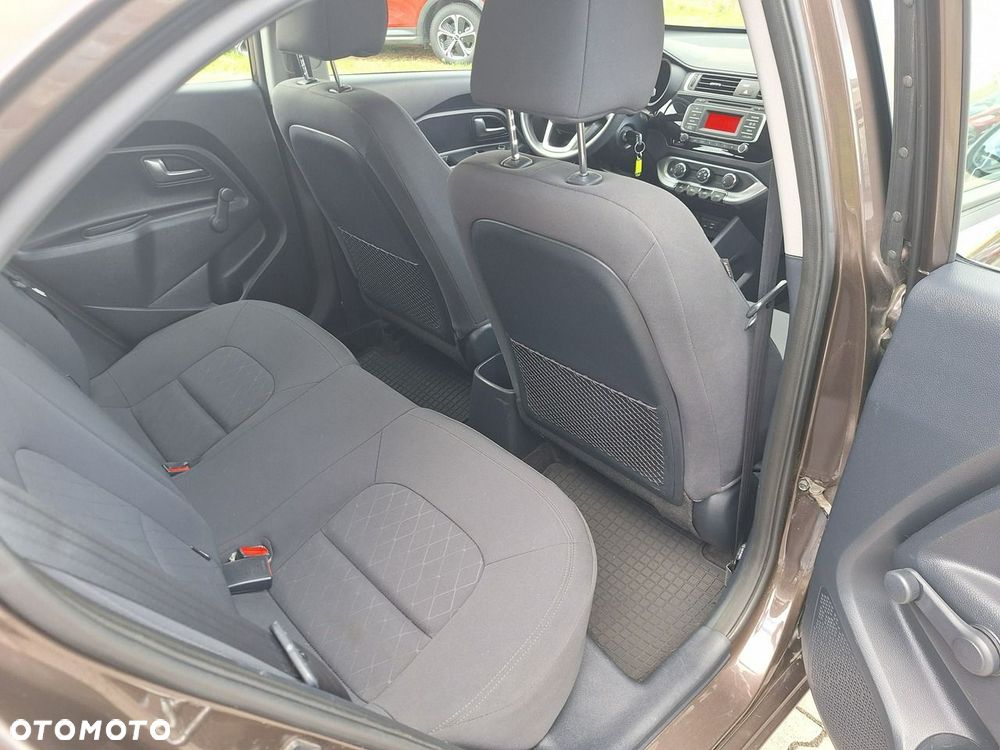Kia Rio 1.2 M - 22