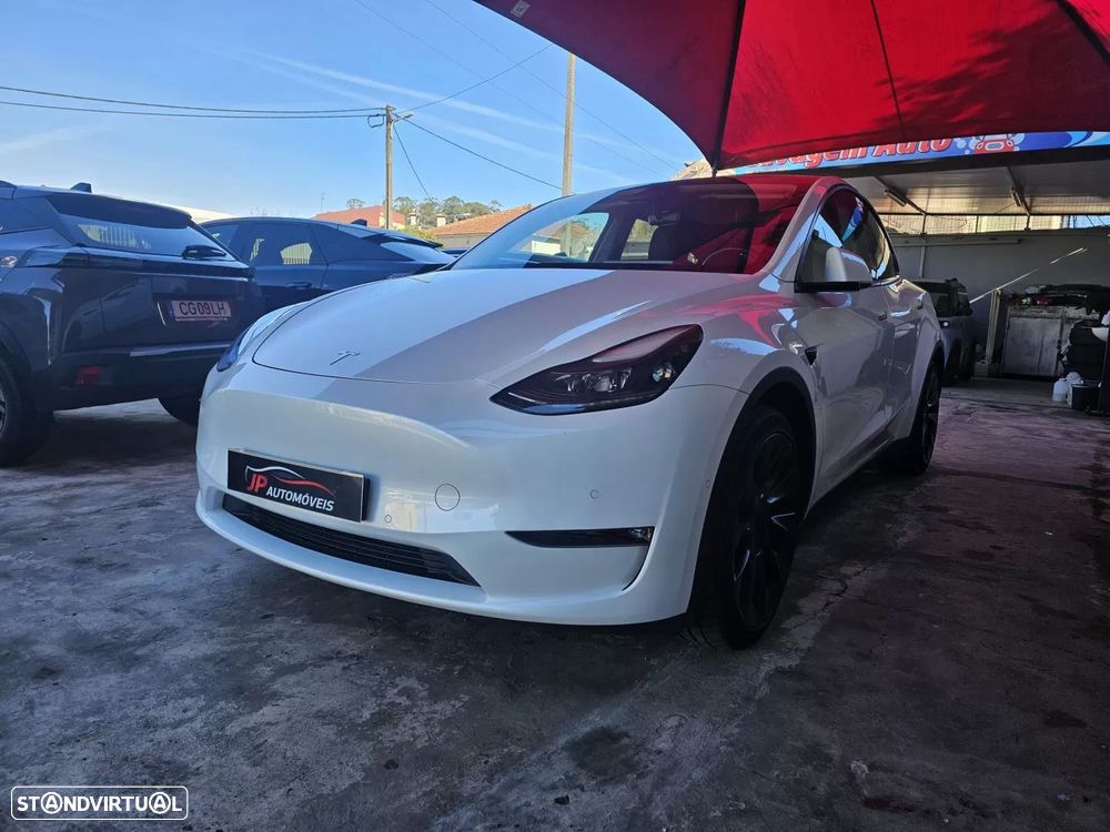 Tesla Model Y Long Range Dual Motor AWD — photo 3