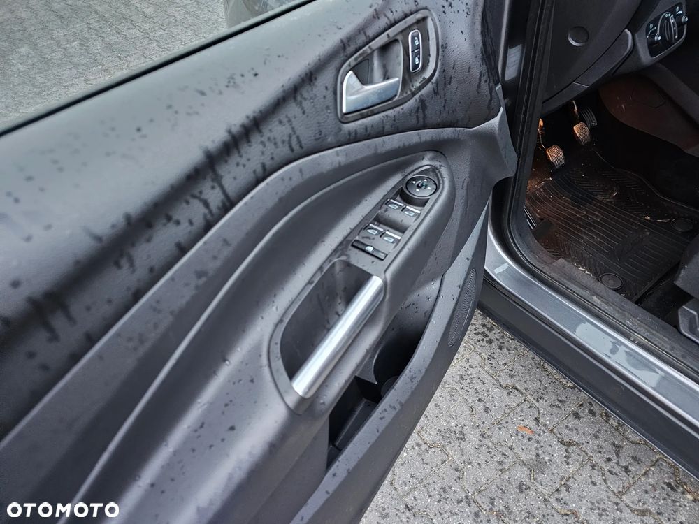Ford Kuga 1.6 EcoBoost 2x4 SYNC - 8