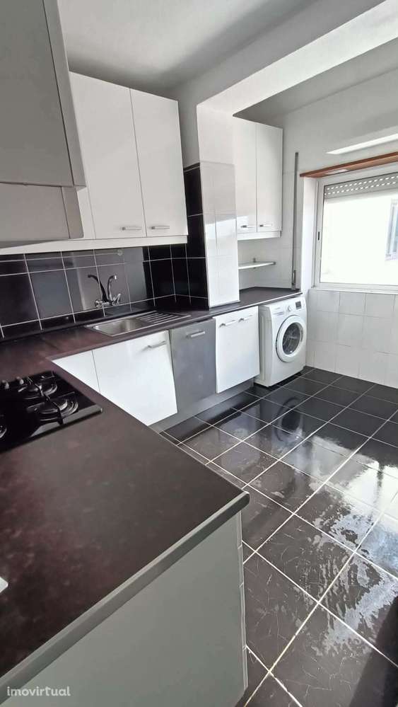 Apartamento no Estoril – a 5 min da praia | Sótão + Garagem - Grande imagem: 5/9