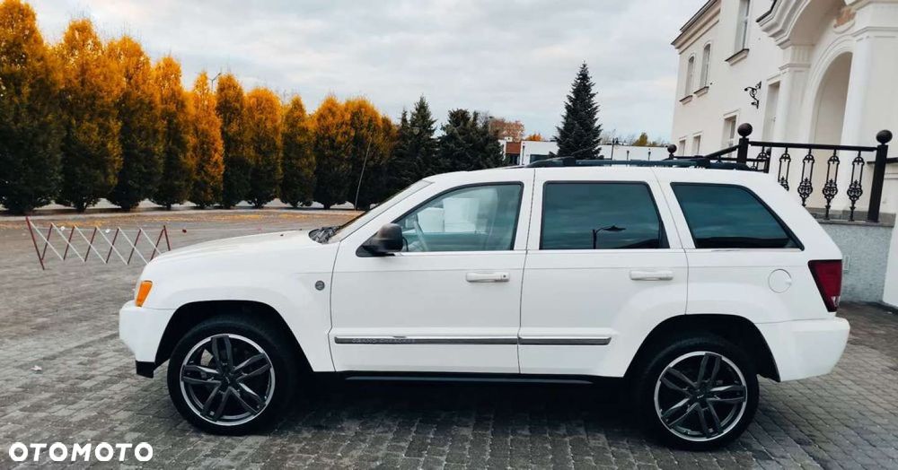 Jeep Grand Cherokee - 15