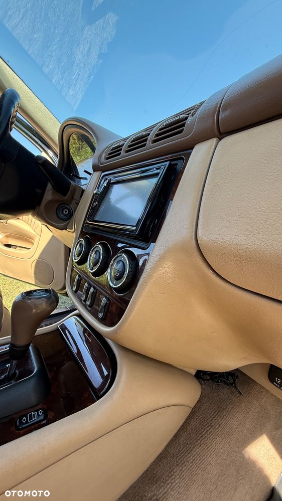 Mercedes-Benz ML - 25